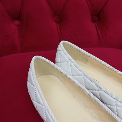 flat black white quilted lambskin